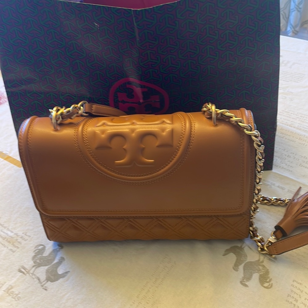 ORIGINAL!!!  Tory Burch Large Fleming pristine